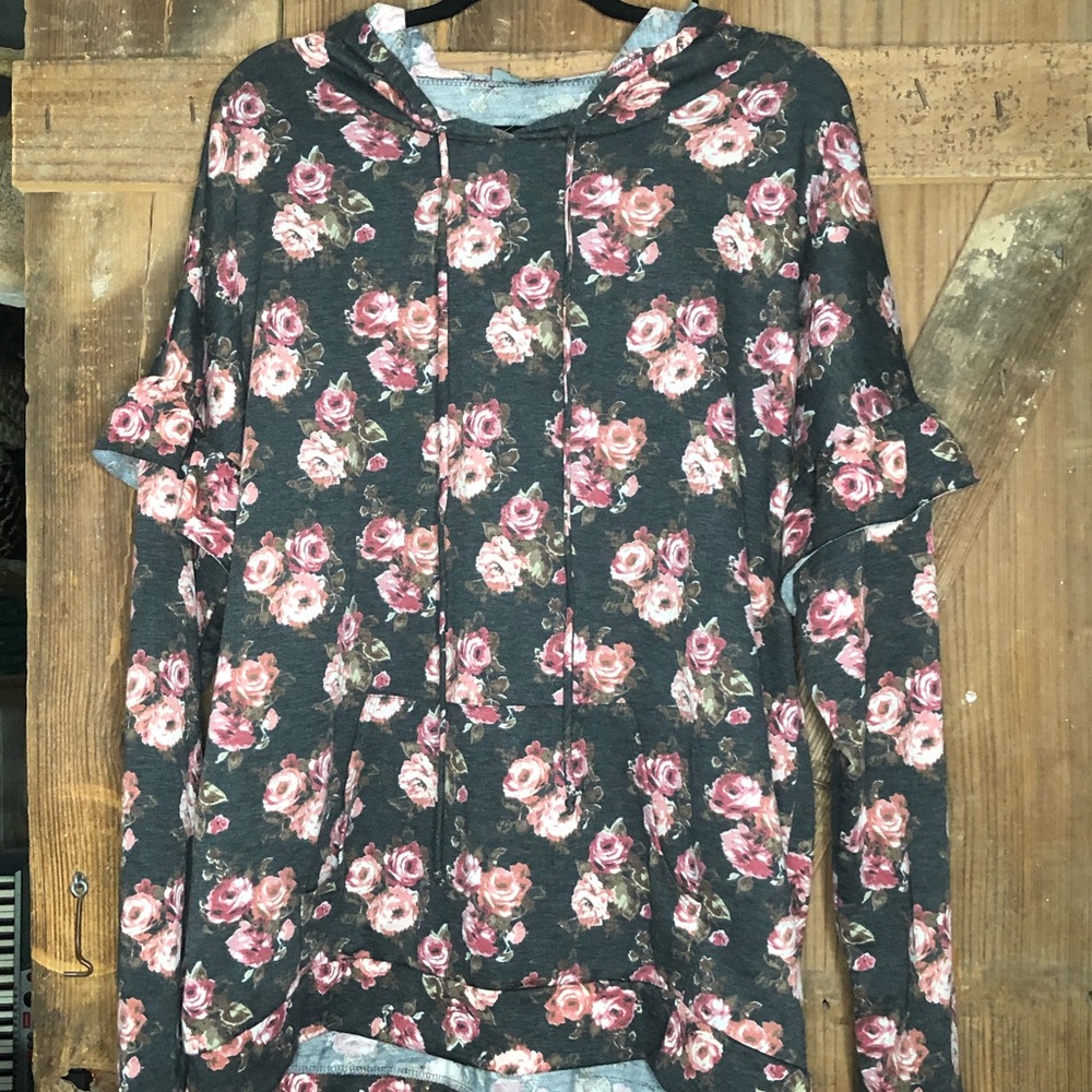 Ruffled Sleeve Floral Sweatshirt ✨